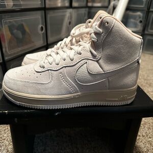 Women Nike High Top Suede Forces